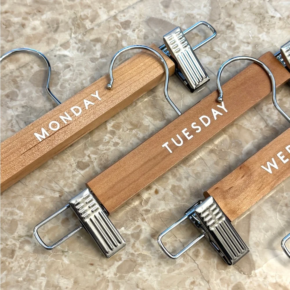 5 Days Weekly Clip Hangers Set